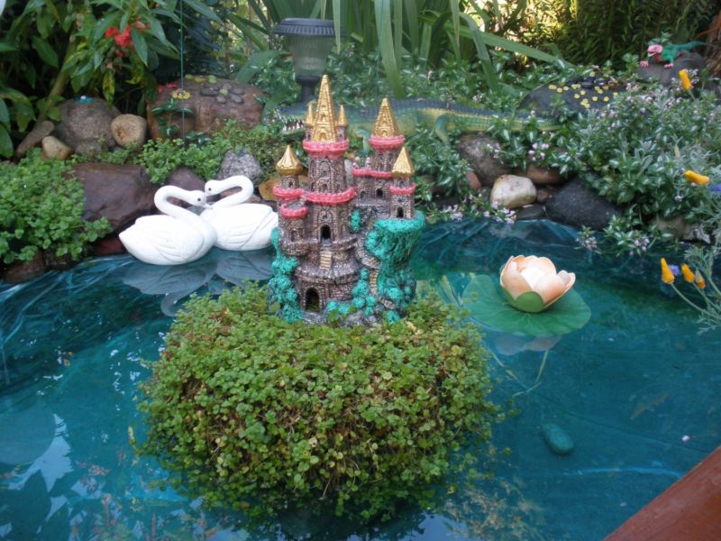 Искусственный пруд с системой очистки воды