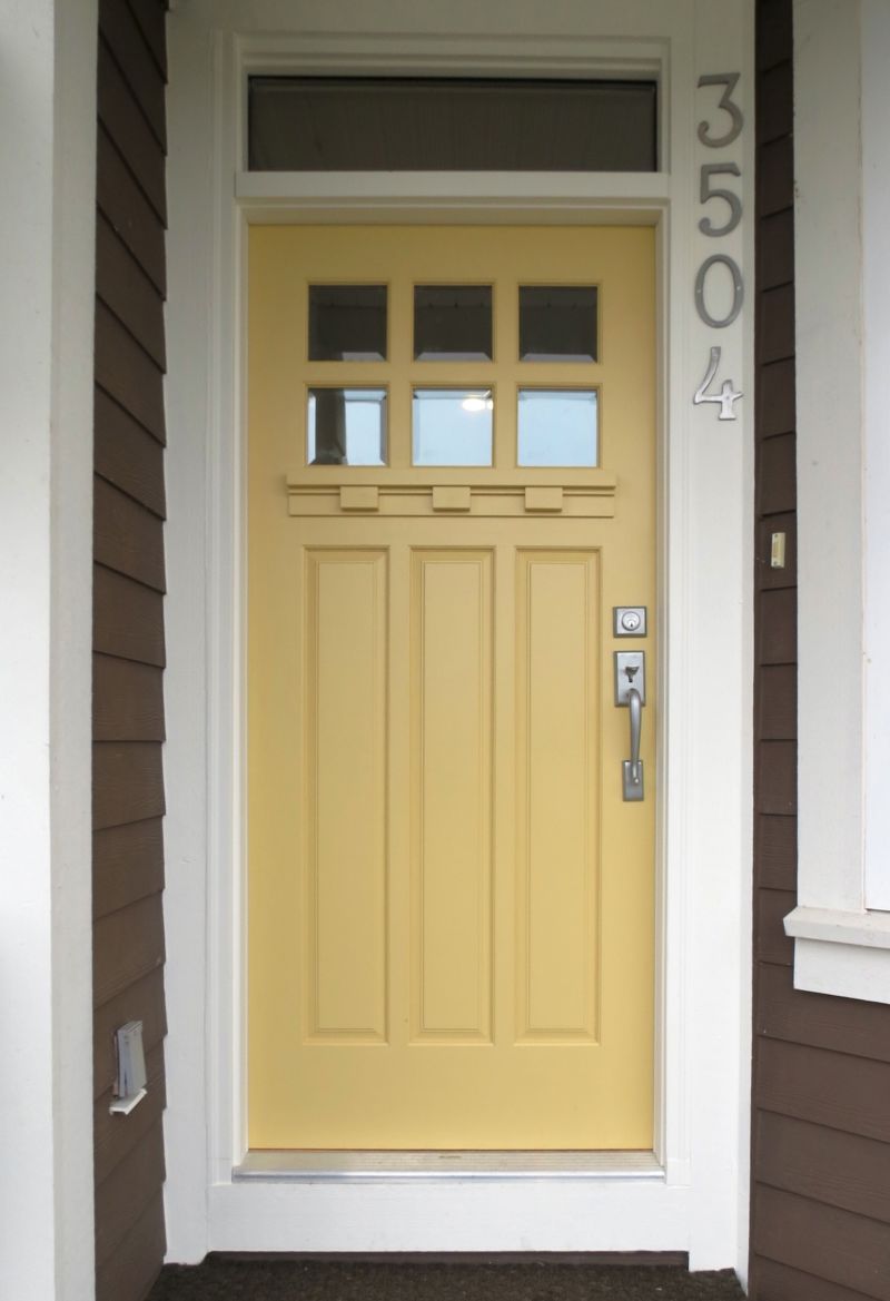 Benjamin-Moore-Concord-Ivory-Front-Door