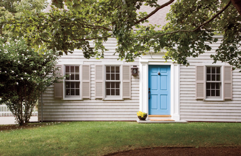 img-main-house-blue-door