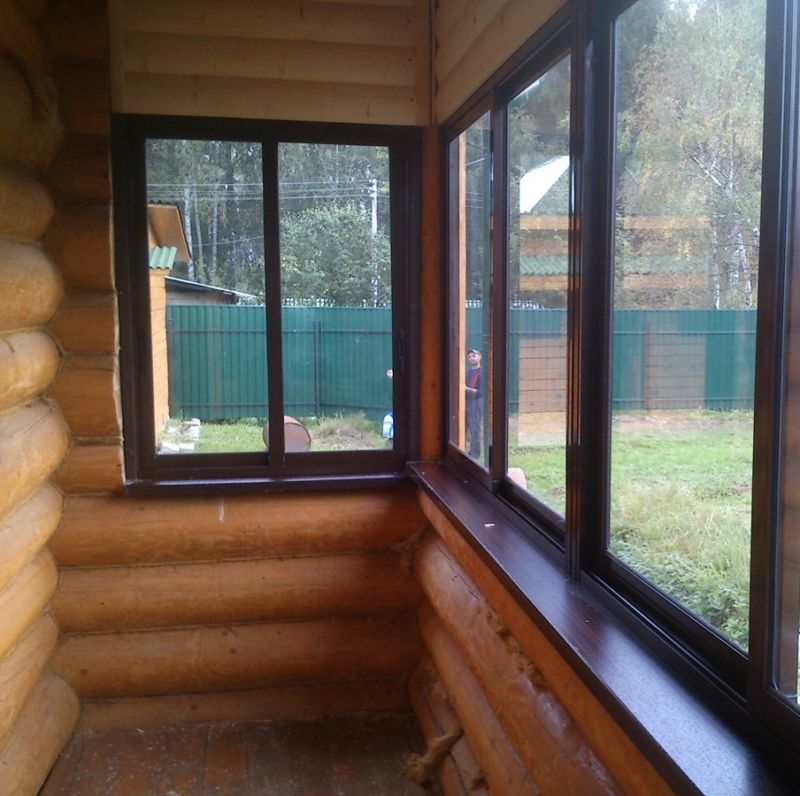Современная веранда с панорамным остеклением