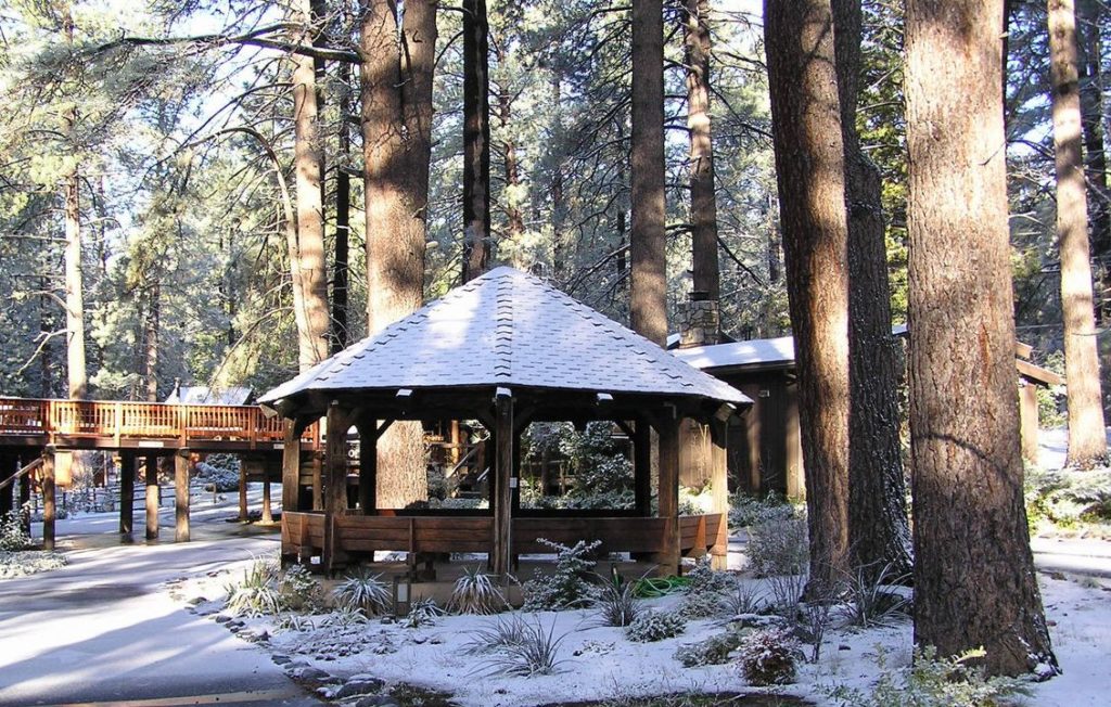 quiet-creek-inn-galleryquiet-creek-inn-idyllwild-cabin-forest-mountain-outdoors-snow-winter-gazebo