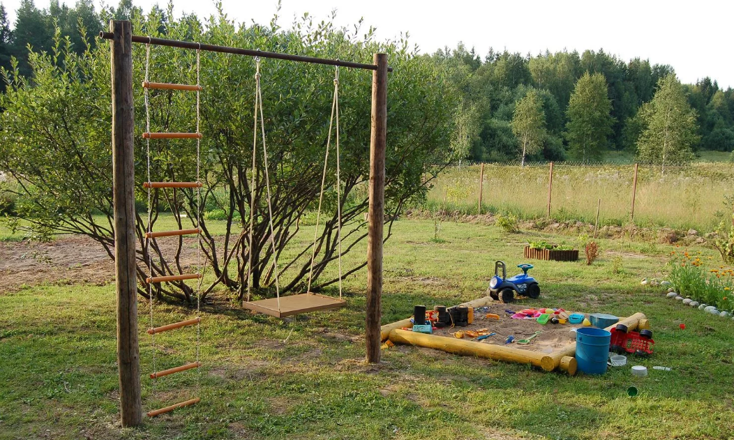 Как сделать детскую площадку для дачи своими руками